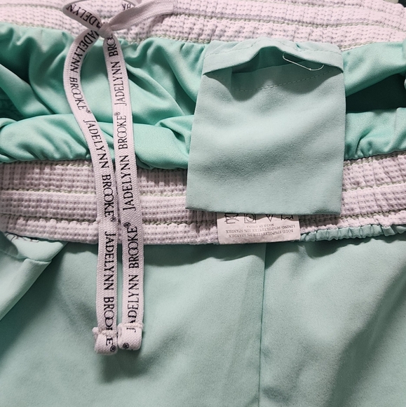 Jadelynn Brooke Running Athletic Shorts. Mint Green. Size Small - Picture 4 of 6